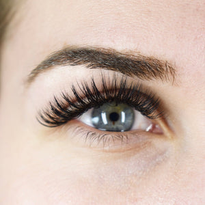 EZ Fanning Volume Lashes - Minkys